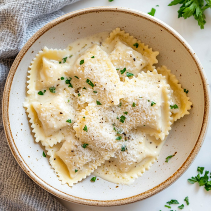 Ravioli de Carne y Pancetta con Salsa Alfredo